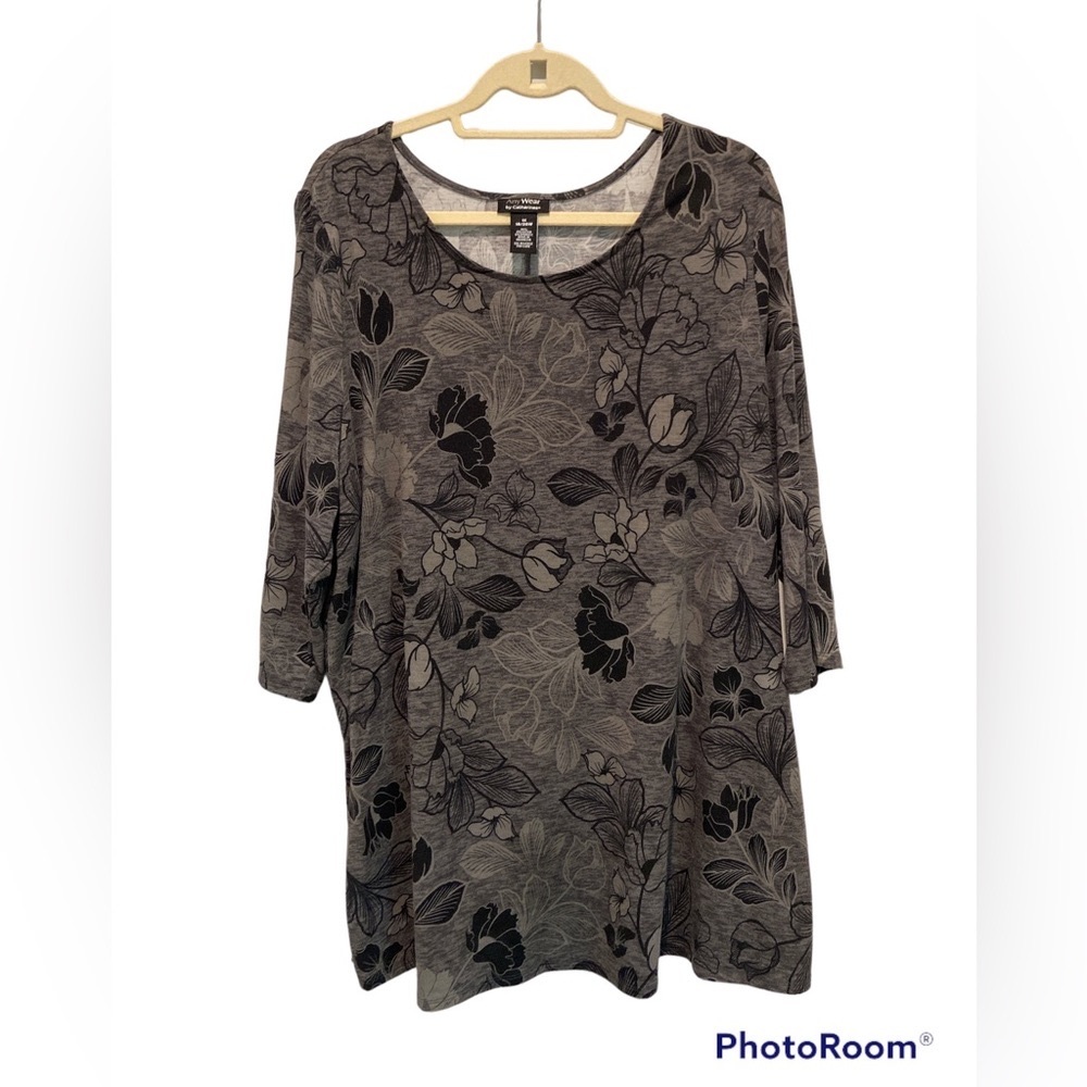 NWOT Any Wear by Catherine’s 3/4 Length Tee Black and White Floral Size 1x